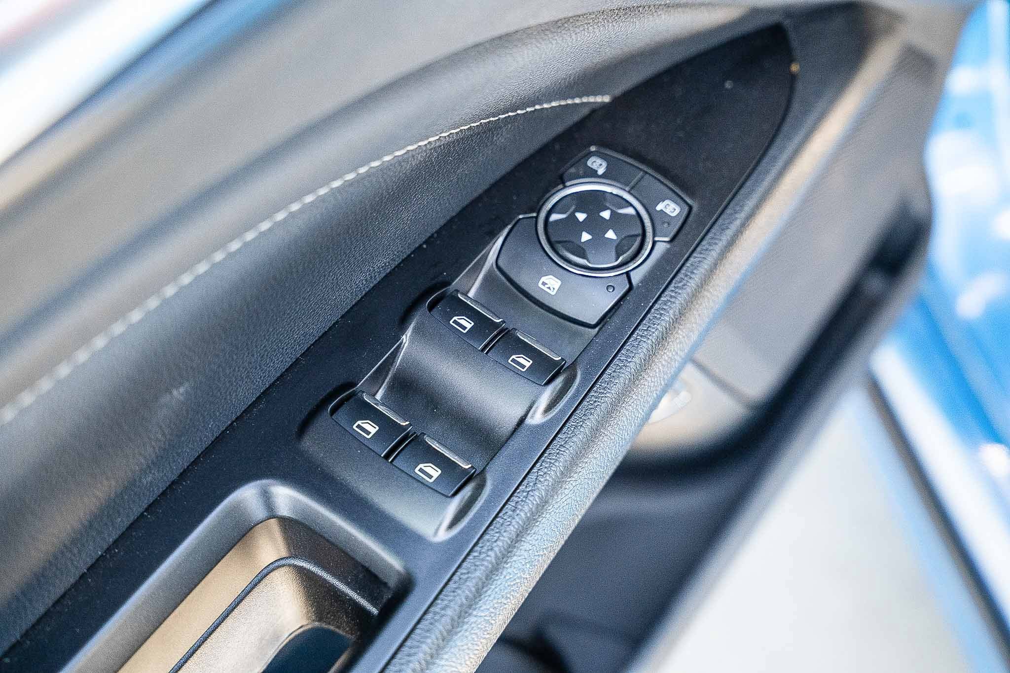 Used 2019 Ford Fusion Titanium image 18