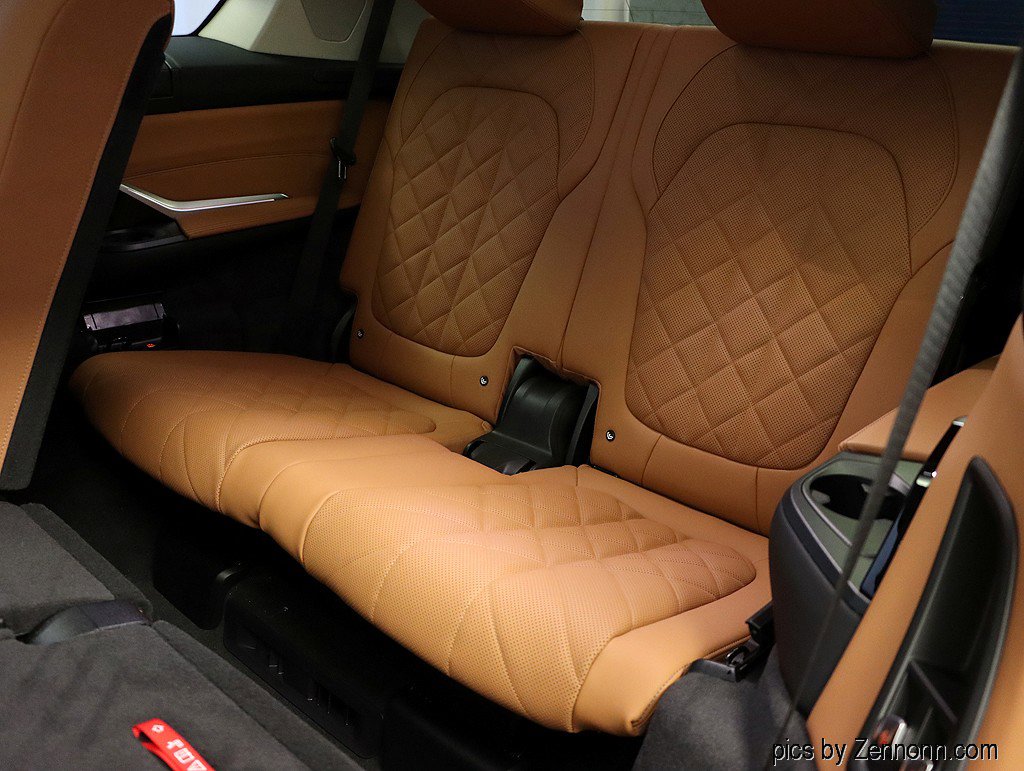 Used 2026 BMW X7 xDrive40i image 13