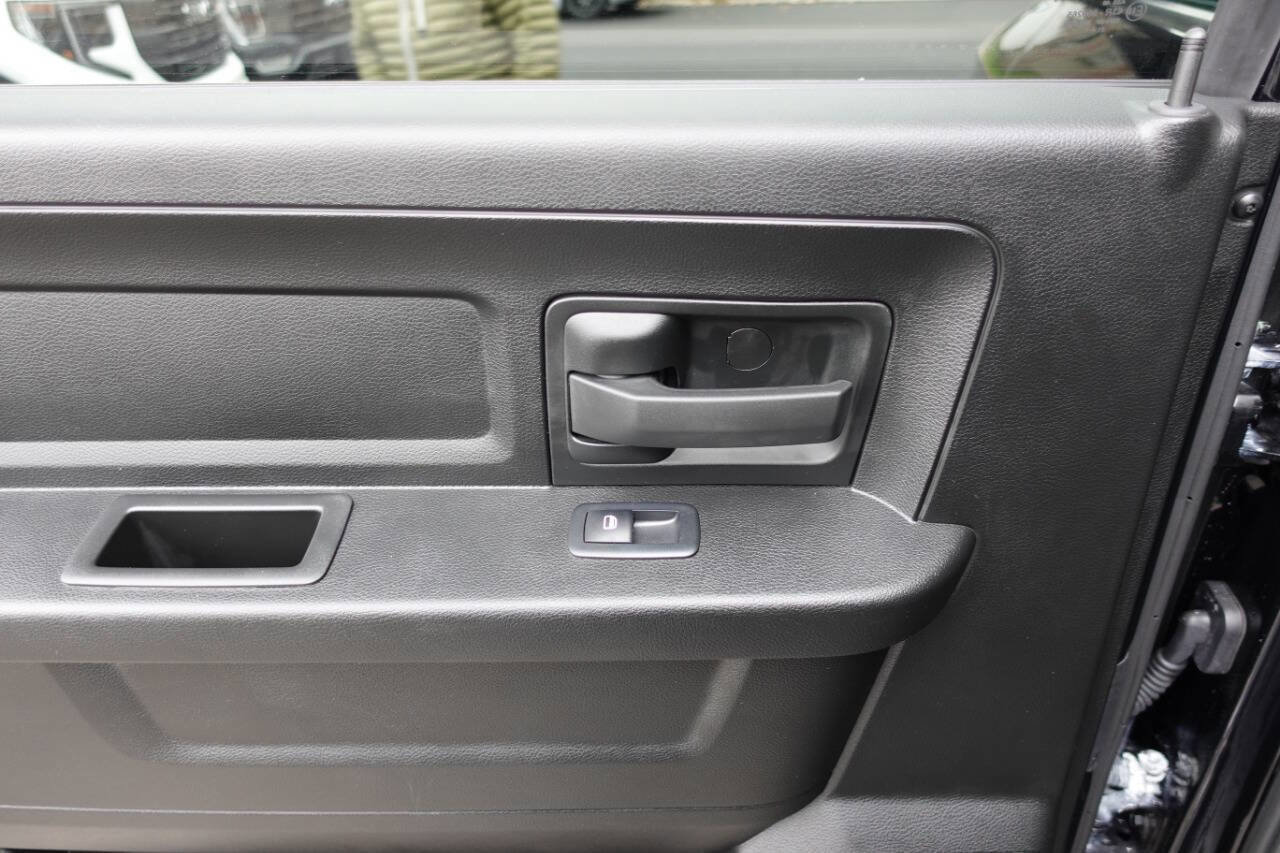 Used 2023 RAM 1500 Express w/ Wheel & Sound Group image 18