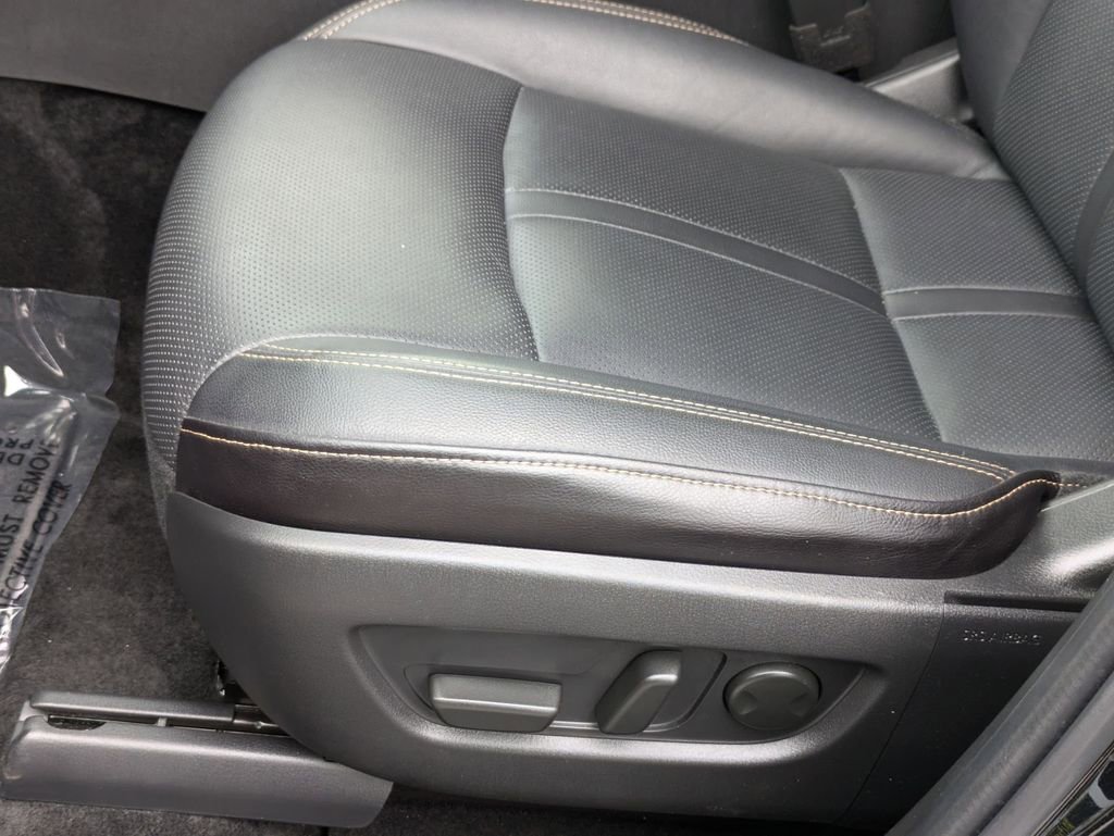Used 2025 MAZDA CX-90 3.3 Turbo w/ Preferred Package image 15