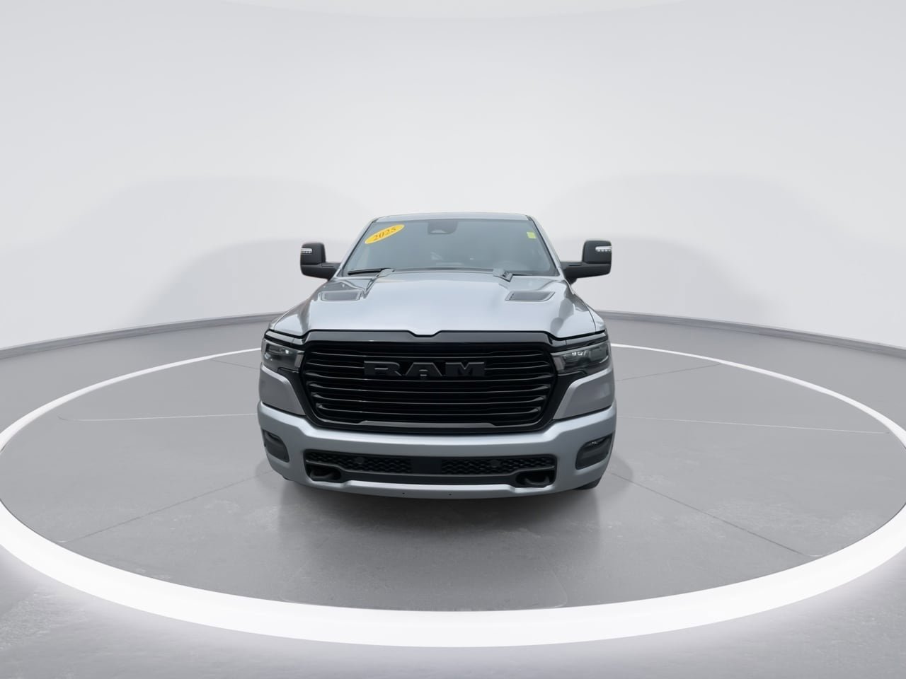 Used 2025 RAM 1500 Laramie w/ Night Edition AWD/4WD image 3