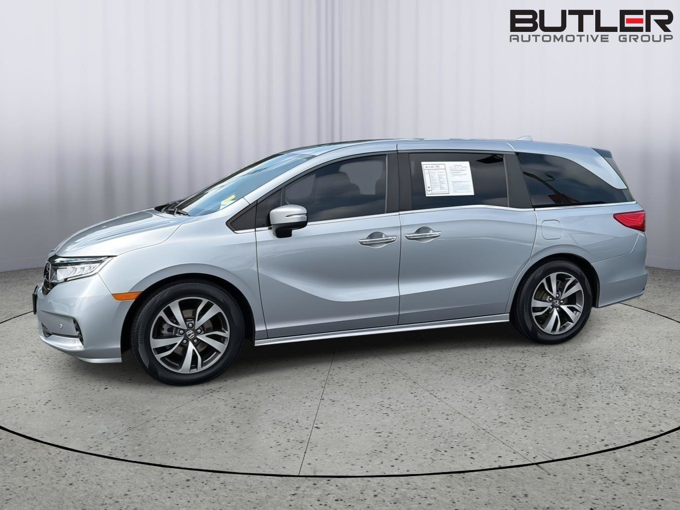 Used 2022 Honda Odyssey Touring image 3