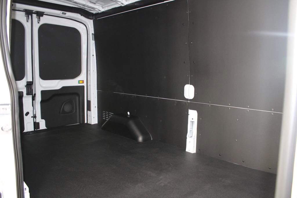 New 2026 Ford Transit 250 148 Medium Roof w/ Load Area Protection Package RWD image 30