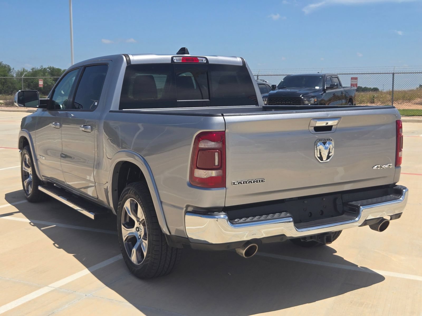 Used 2020 RAM 1500 Laramie AWD/4WD image 5