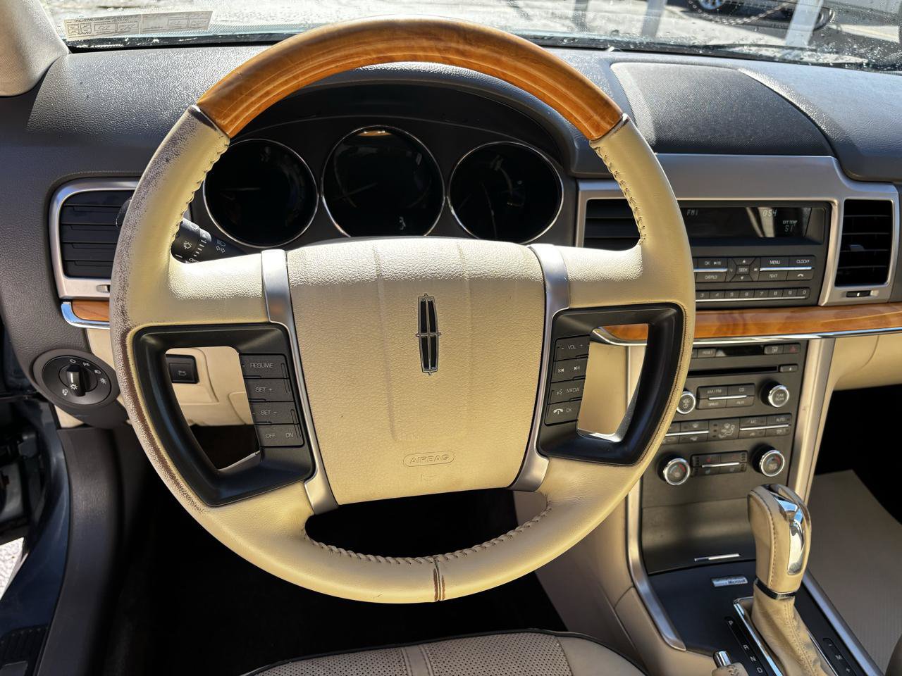 Used 2012 Lincoln MKZ FWD image 13
