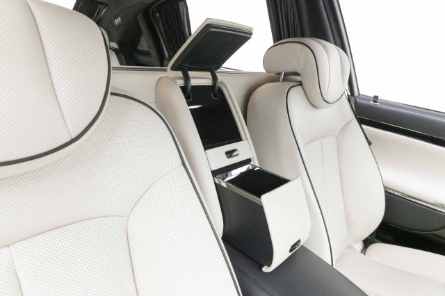 Used 2009 Maybach 62 S RWD image 32