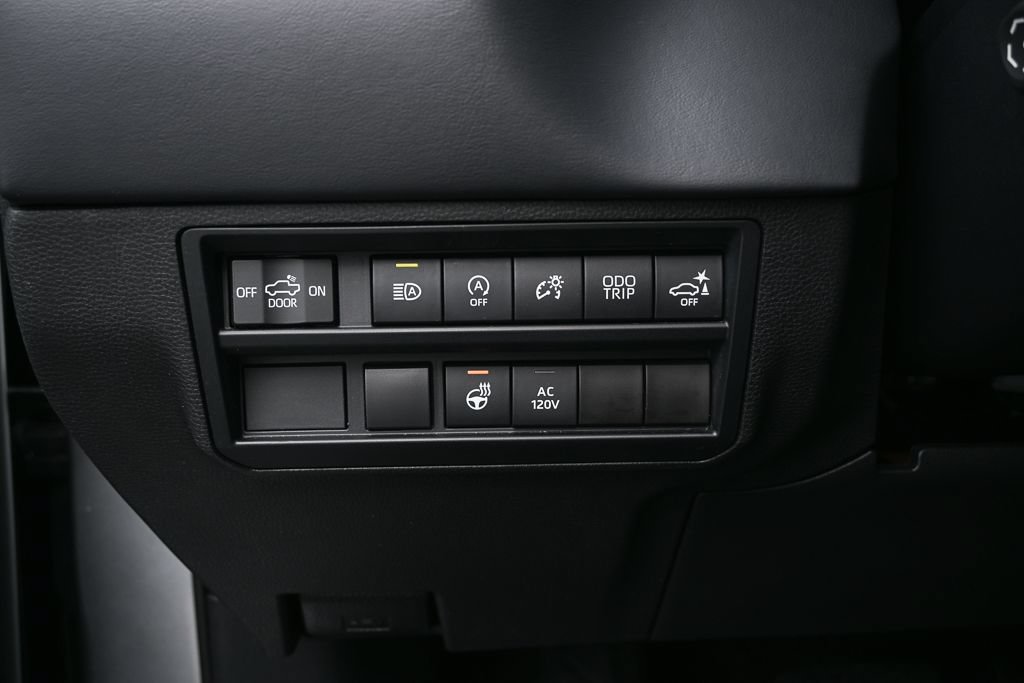 Used 2022 Toyota Tundra Platinum RWD image 9
