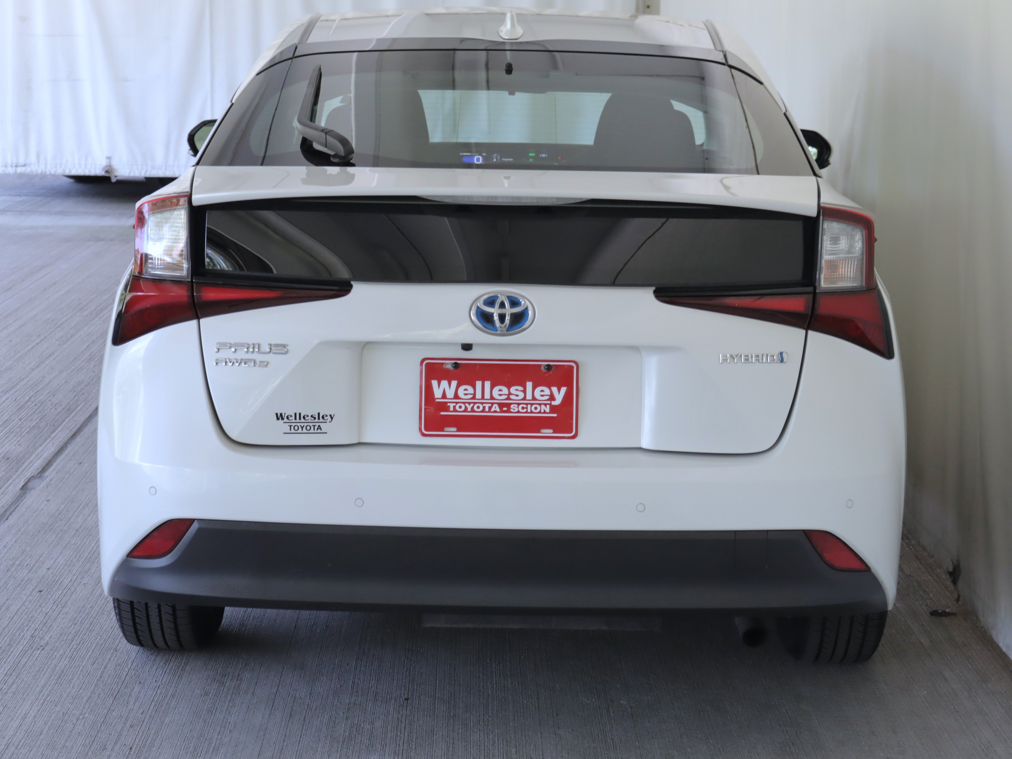 Used 2019 Toyota Prius AWD image 24