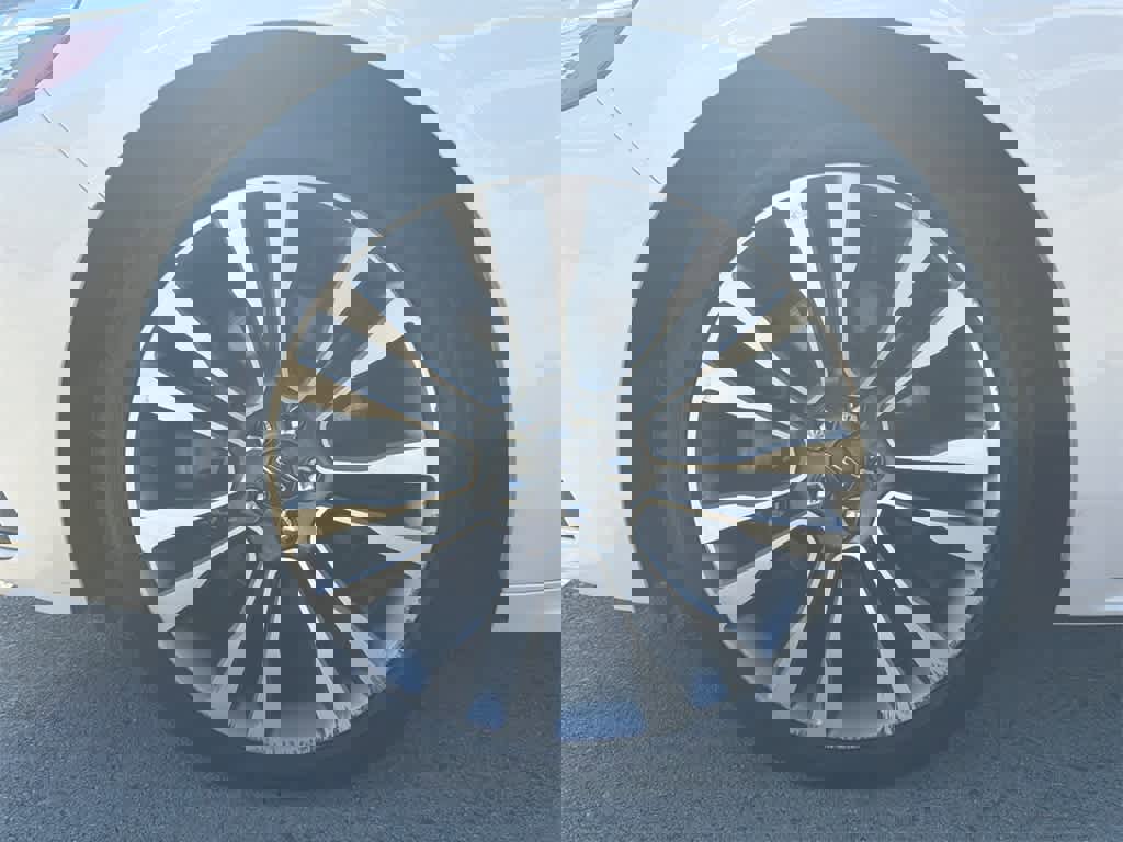 Used 2017 Lincoln Continental Reserve image 9