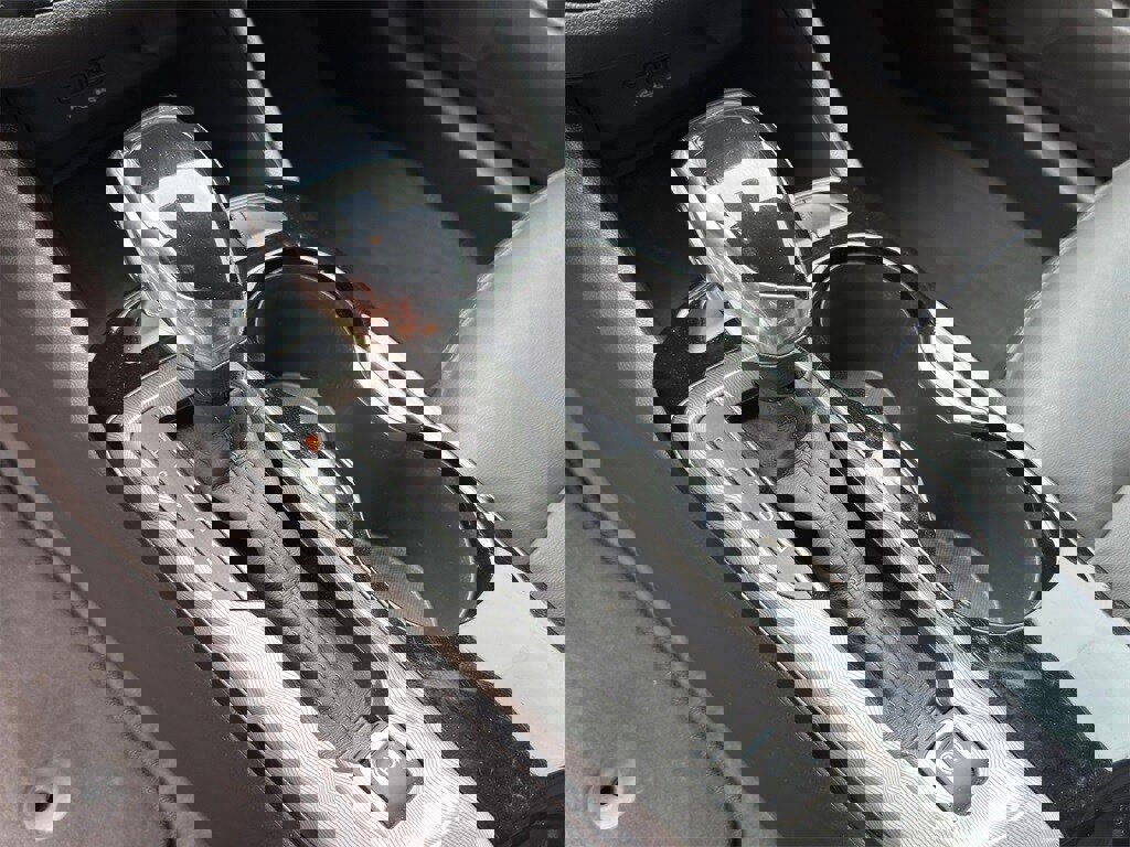 Used 2025 Buick Envista Sport Touring image 18