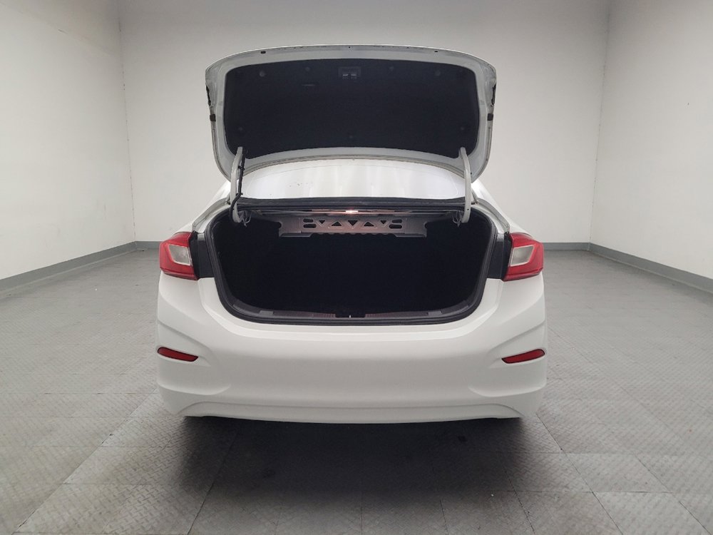 Used 2018 Chevrolet Cruze LT image 29