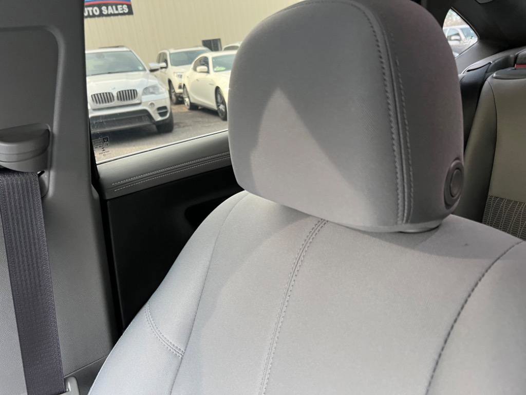 Used 2016 Chevrolet Impala LS FWD image 32