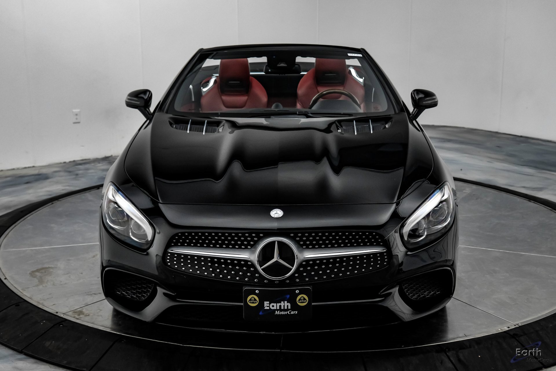 Used 2017 Mercedes-Benz SL 550 image 33