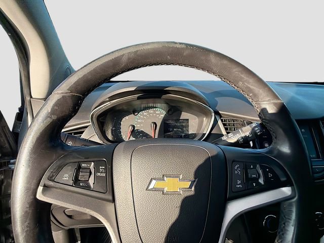 Used 2020 Chevrolet Trax LT w/ Driver Confidence Package image 11