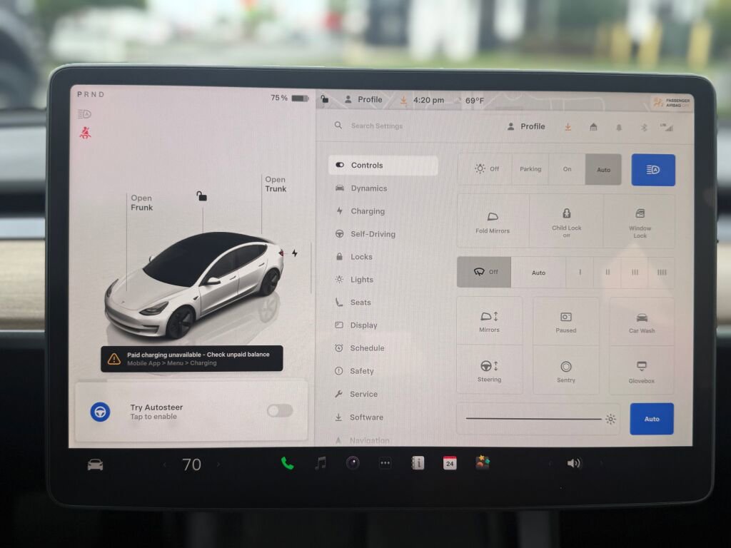 Used 2023 Tesla Model 3 Standard Range RWD image 15