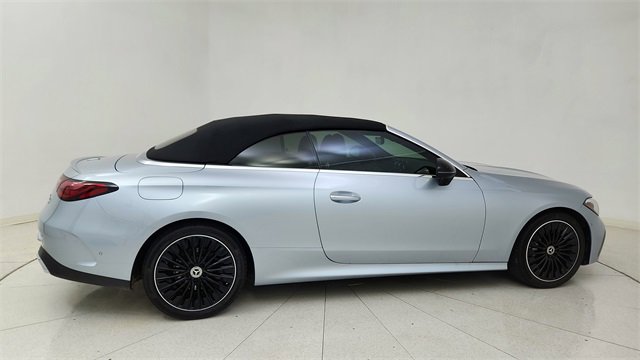 Used 2025 Mercedes-Benz CLE 300 4MATIC Cabriolet image 18