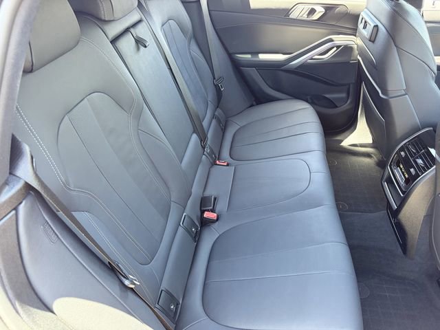 Used 2022 BMW X6 xDrive40i w/ Executive Package AWD/4WD image 14