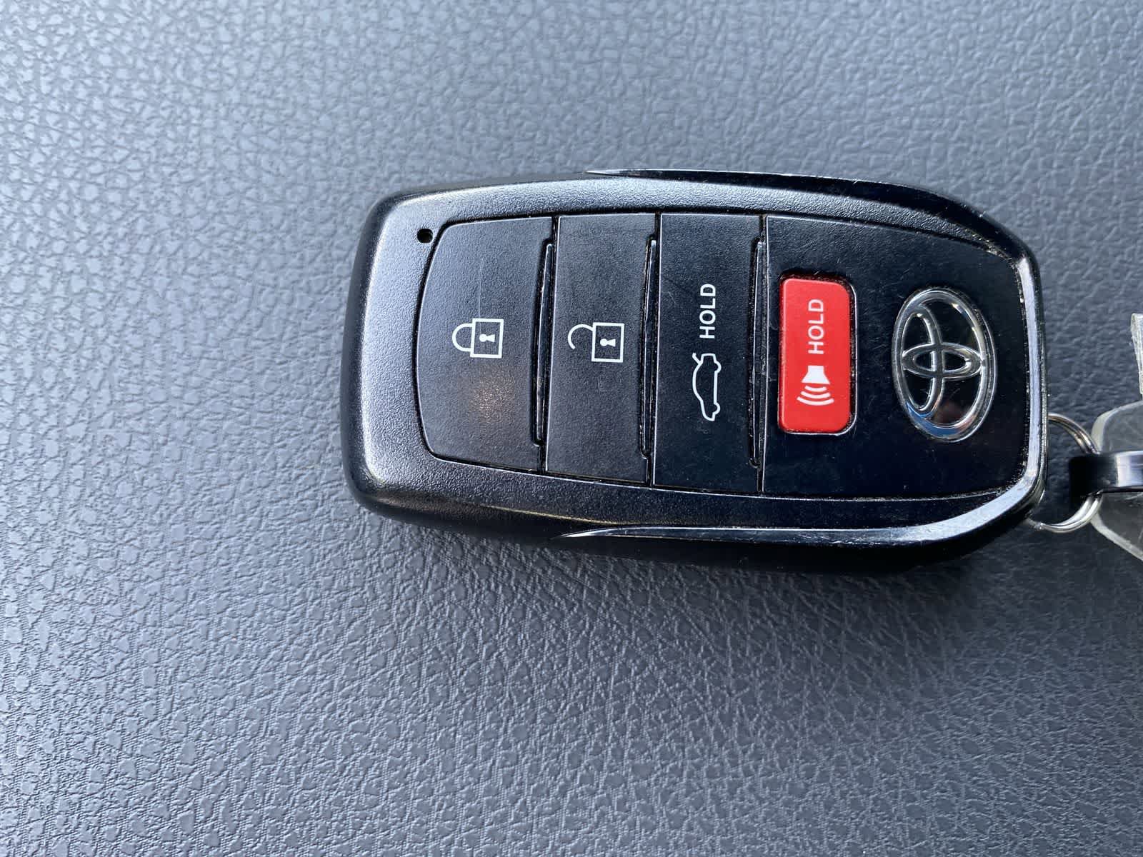 Used 2025 Toyota Camry SE FWD image 34