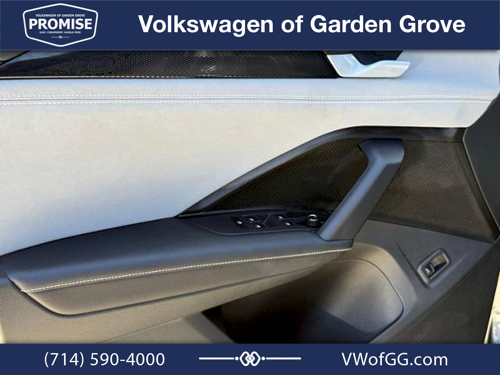 New 2026 Volkswagen Tiguan SE R-Line FWD image 9