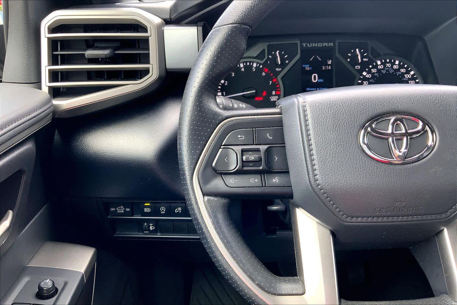 Used 2025 Toyota Tundra SR5 w/ SR5 Convenience Package AWD/4WD image 23