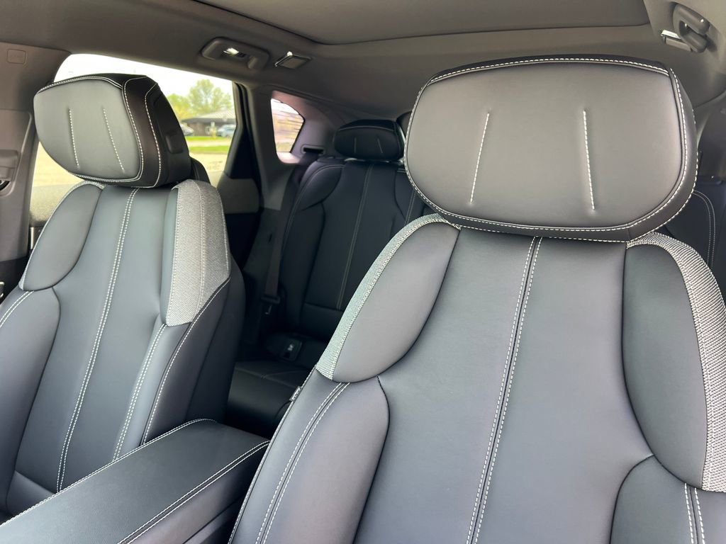 New 2026 Cadillac Optiq Sport 1 w/ LPO, Floor Liner Package AWD/4WD image 10