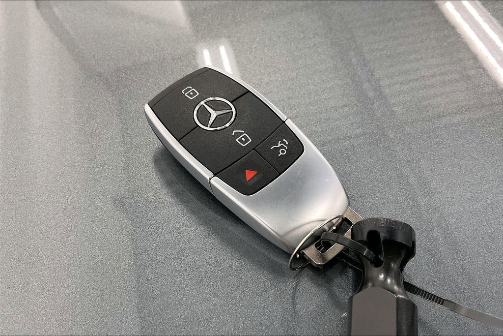 Used 2026 Mercedes-Benz GLS 450 4MATIC image 13