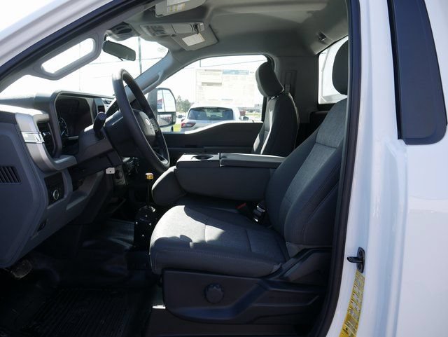 New 2024 Ford F550 4x4 Regular Cab Super Duty image 2