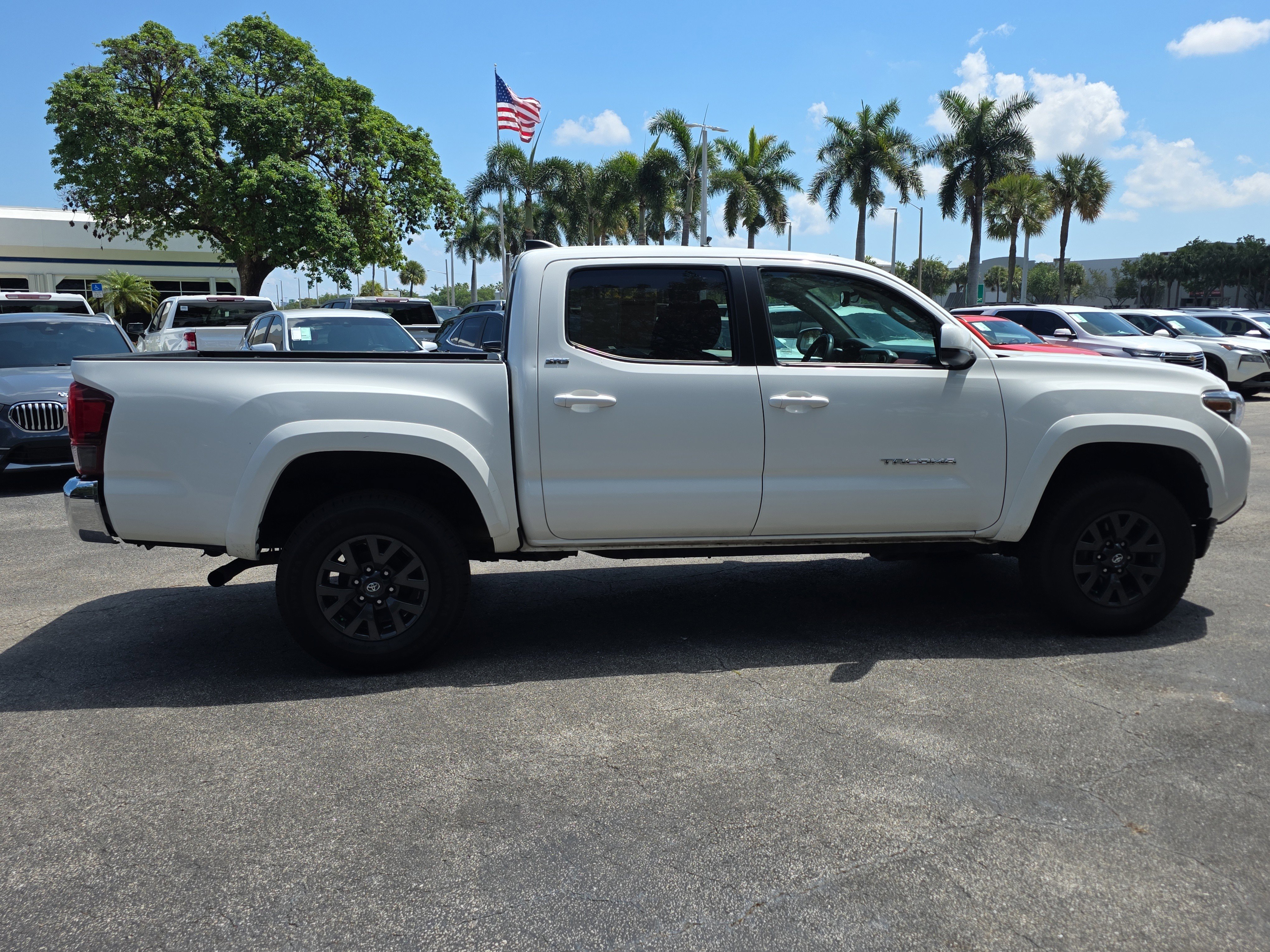 Used 2023 Toyota Tacoma SR5 AWD/4WD image 8