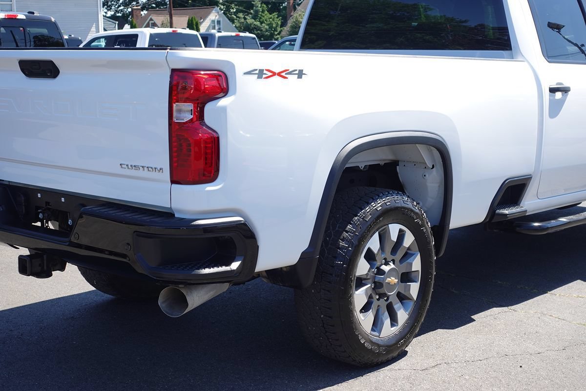 Used 2025 Chevrolet Silverado 2500 Custom w/ Custom Value Package AWD/4WD image 11