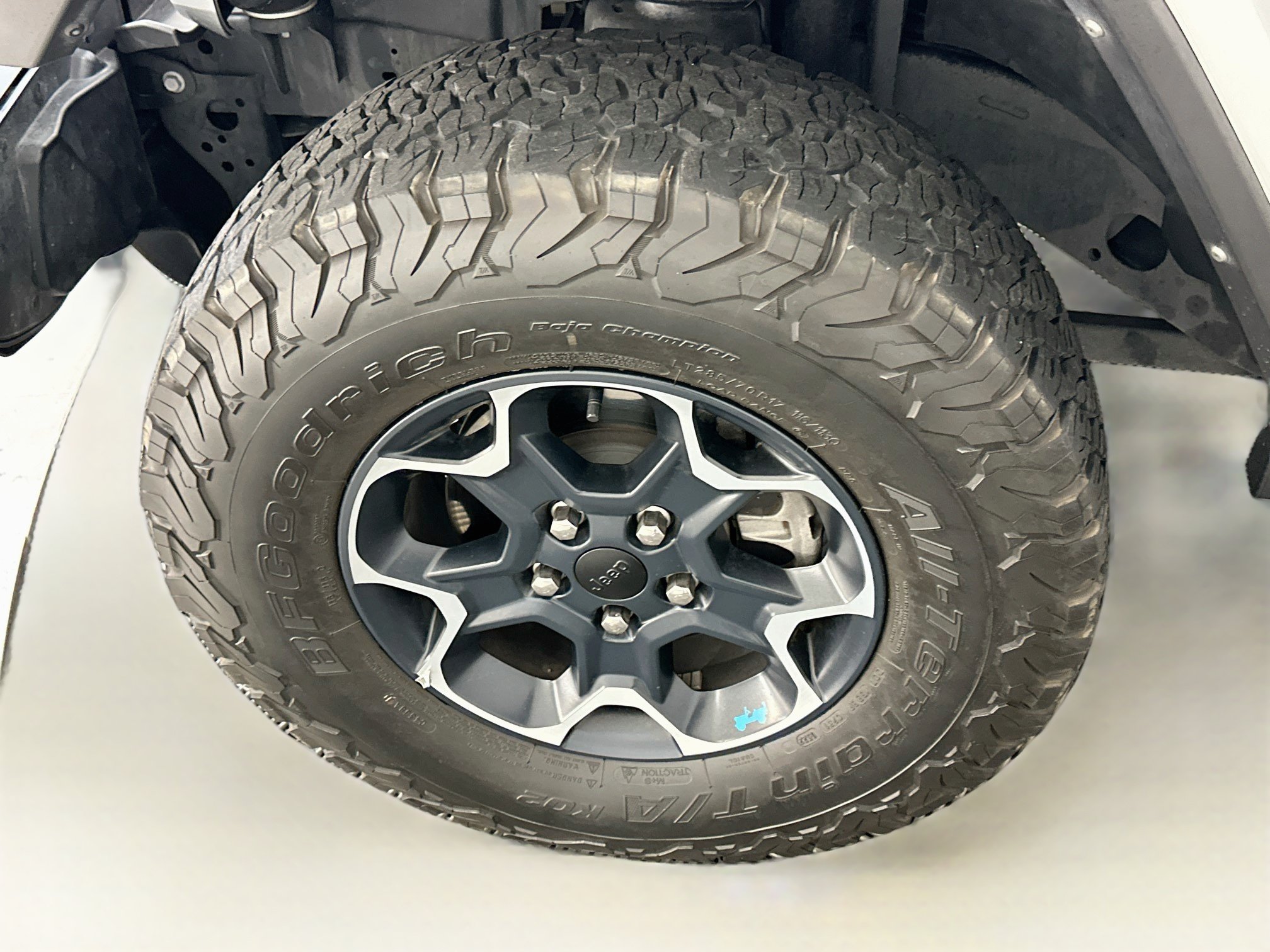Used 2022 Jeep Wrangler Unlimited Rubicon 4xe AWD/4WD image 11