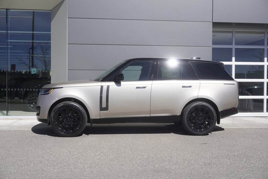New 2026 Land Rover Range Rover SE image 8