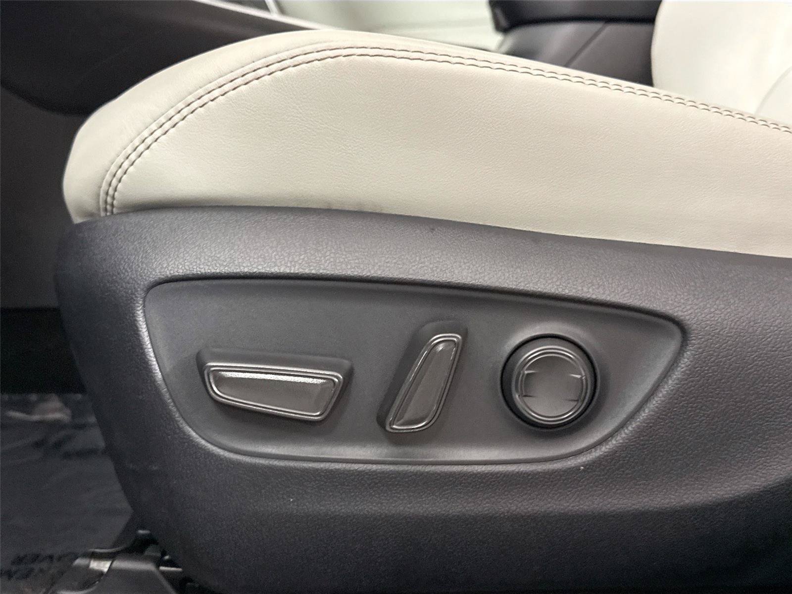 Certified 2025 Toyota RAV4 XLE Premium FWD image 28
