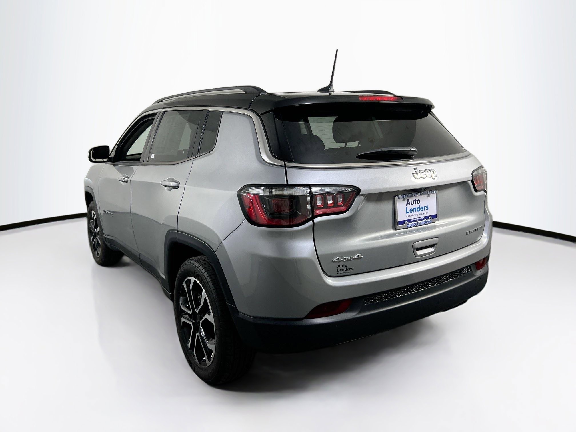 Used 2022 Jeep Compass Limited image 7