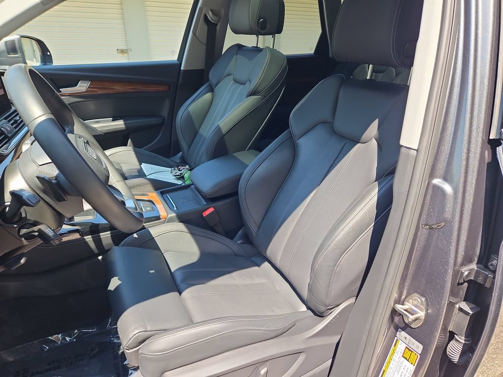 Used 2023 Audi Q5 e Prestige w/ Prestige Package AWD/4WD image 5
