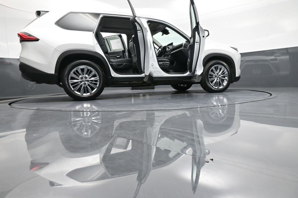 Certified 2024 Toyota Grand Highlander Platinum image 50