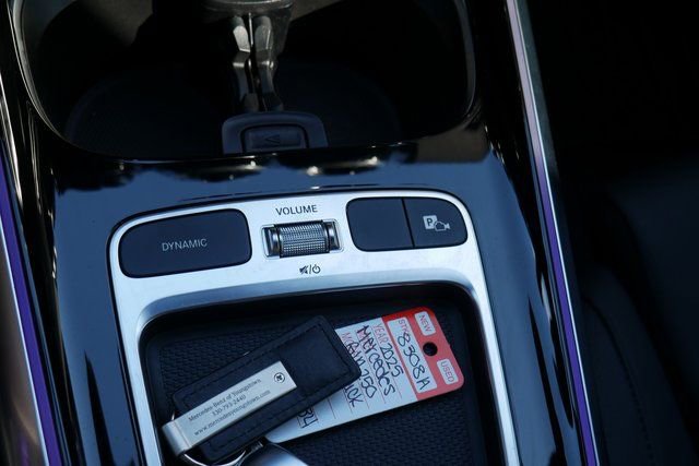 Used 2025 Mercedes-Benz GLA 250 4MATIC image 21