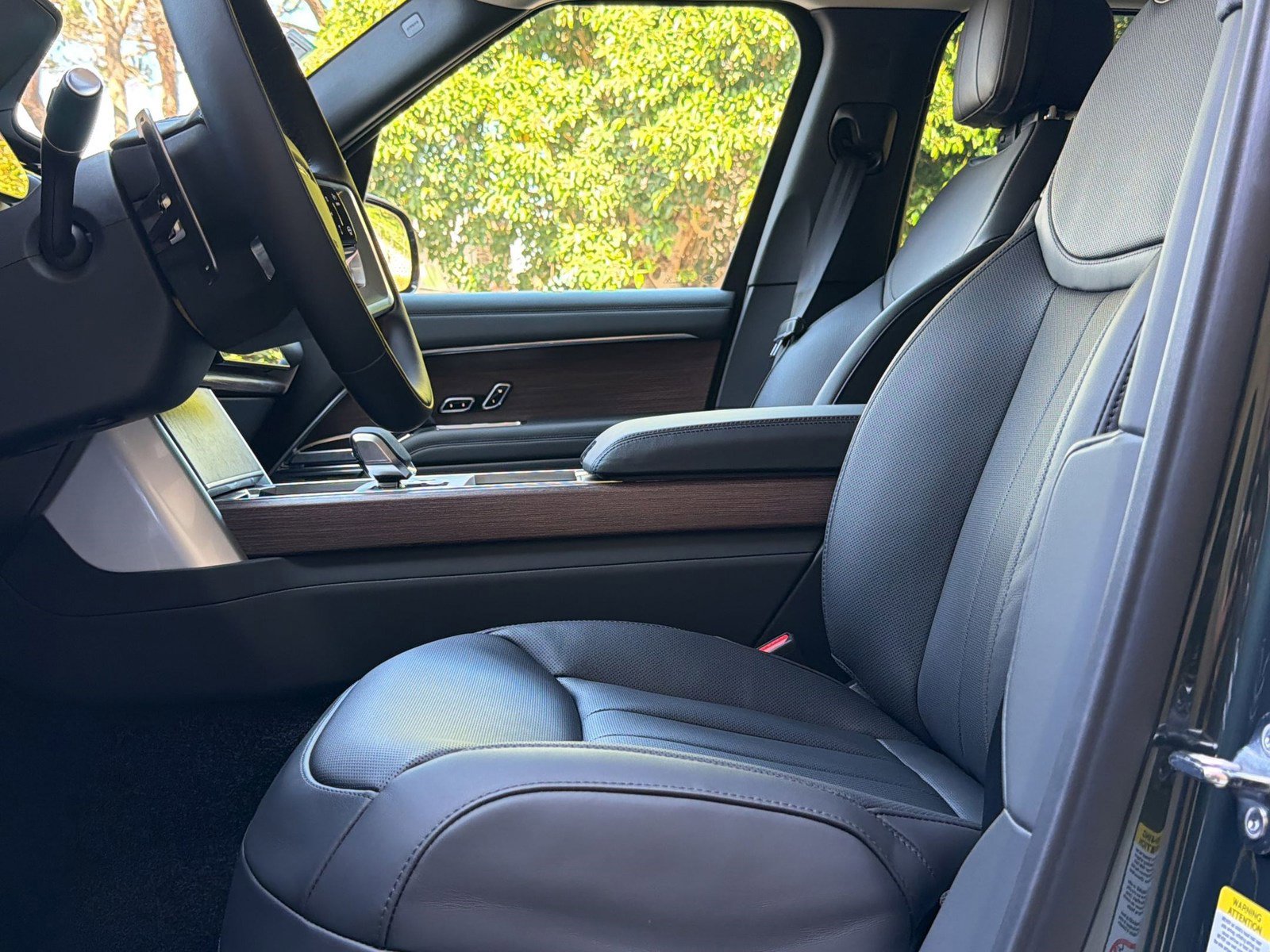 New 2026 Land Rover Range Rover SE image 5