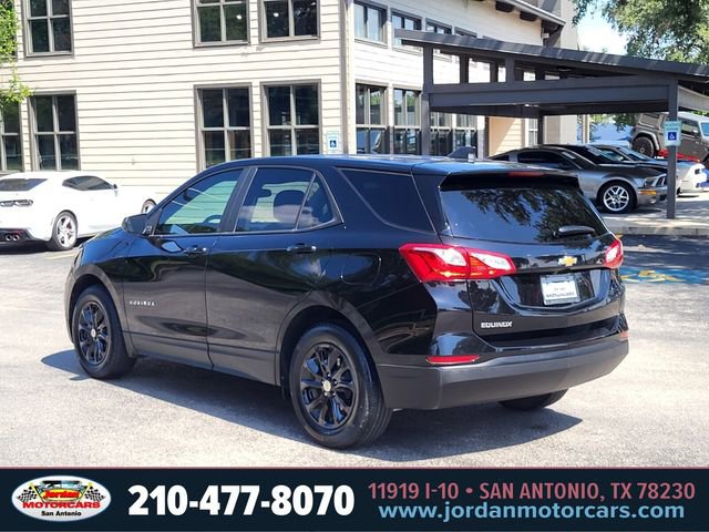 Used 2021 Chevrolet Equinox LS w/ LS Convenience Package FWD image 3