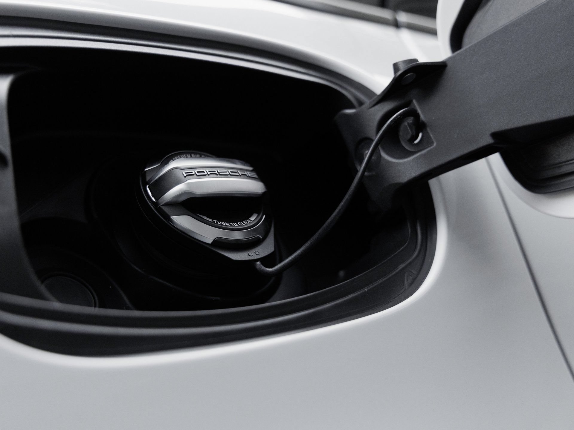 New 2026 Porsche Cayenne Turbo AWD/4WD image 34
