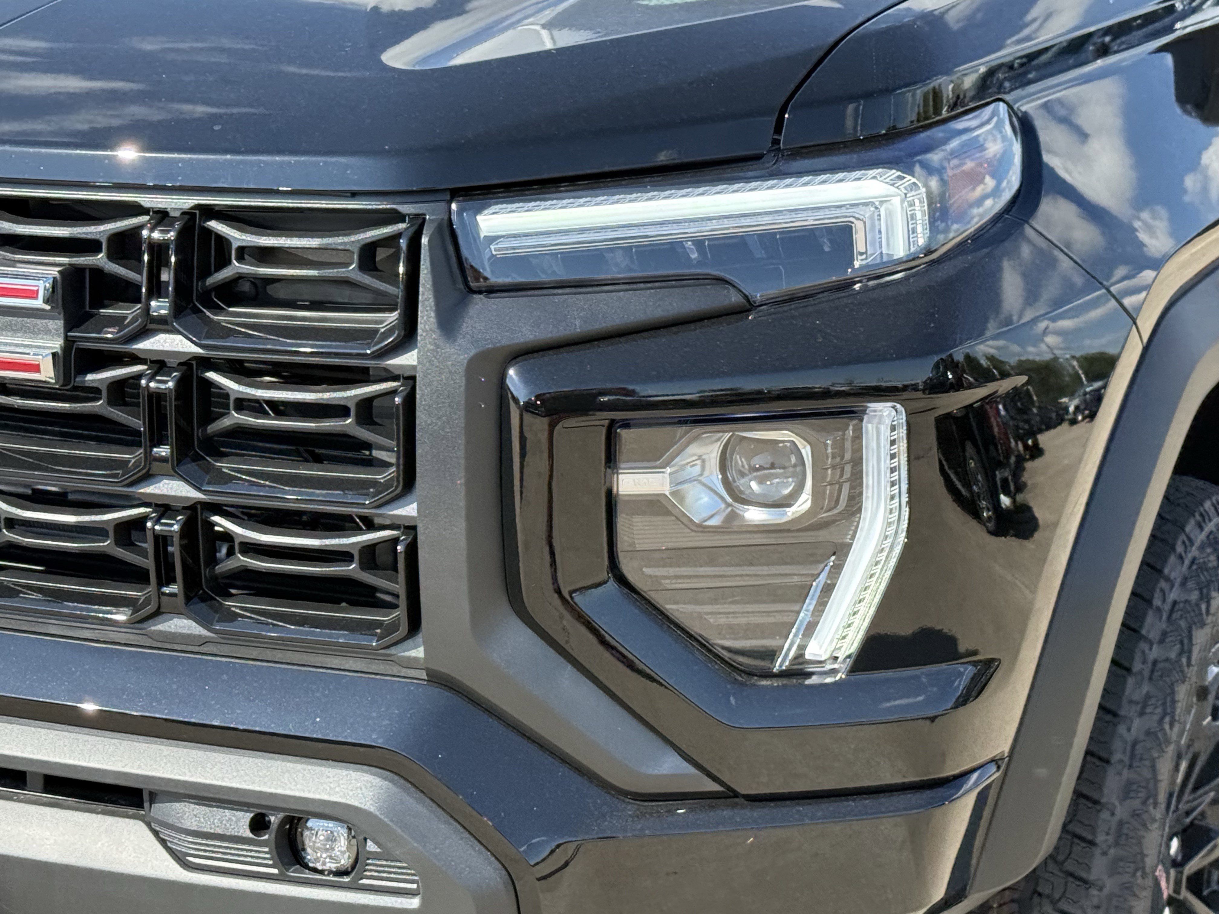 New 2026 GMC Canyon Elevation w/ Convenience Package image 8