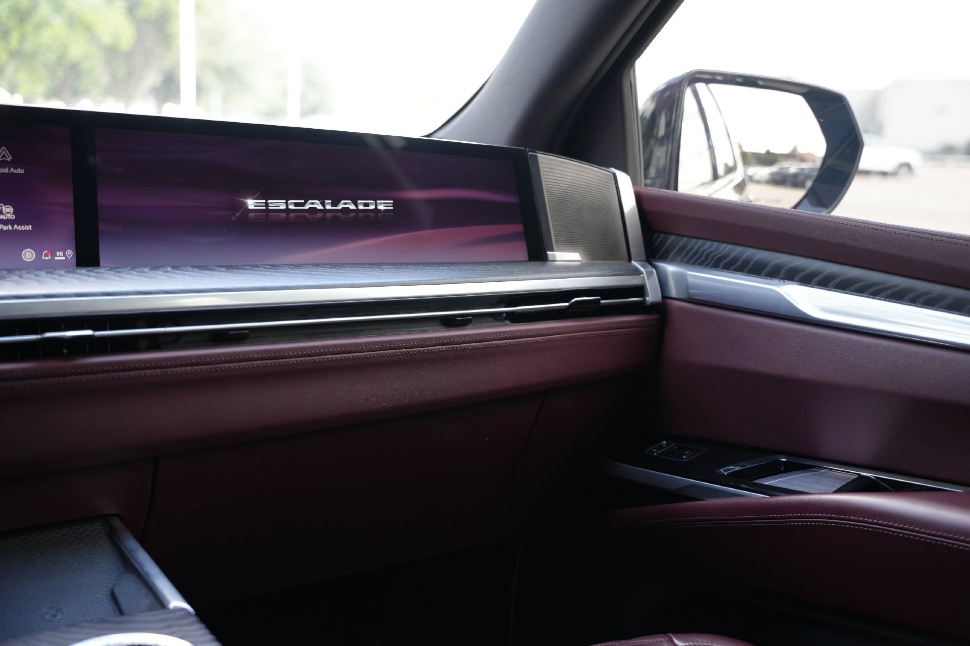 Certified 2025 Cadillac Escalade Sport w/ Touring Package AWD/4WD image 8