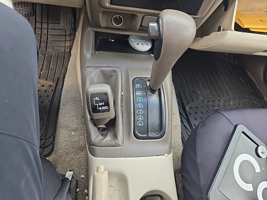 Used 2003 Mitsubishi Montero Sport ES AWD/4WD image 12