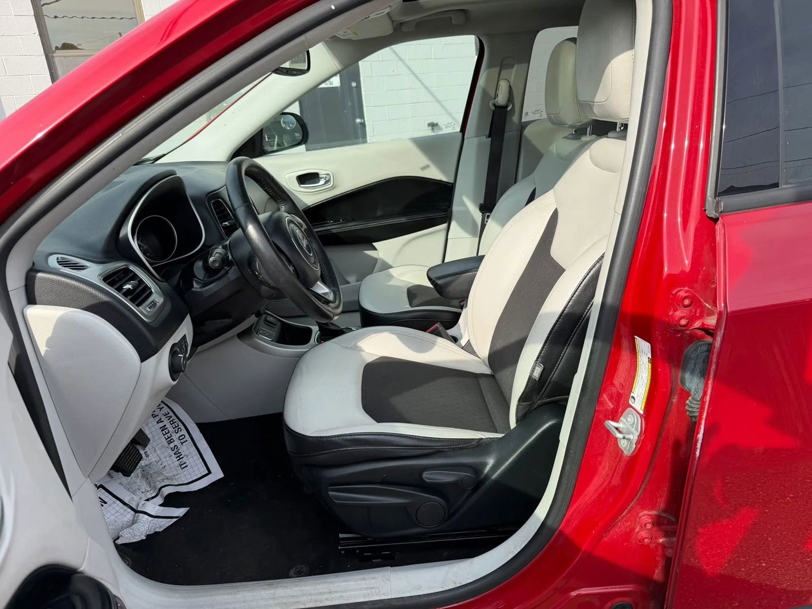 Used 2019 Jeep Compass Latitude w/ Popular Equipment Group image 3