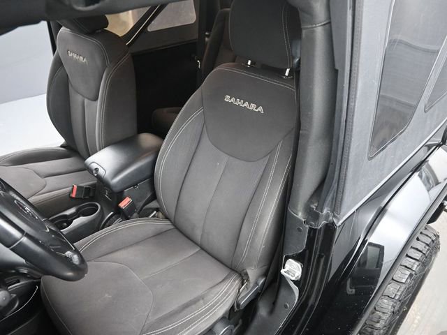 Used 2017 Jeep Wrangler Sahara w/ Connectivity Group image 11