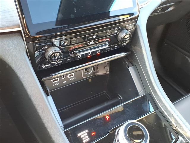 New 2025 Jeep Grand Cherokee Limited image 19