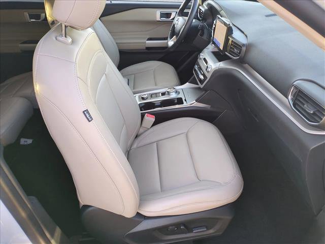 Used 2024 Ford Explorer XLT w/ Equipment Group 202A image 22