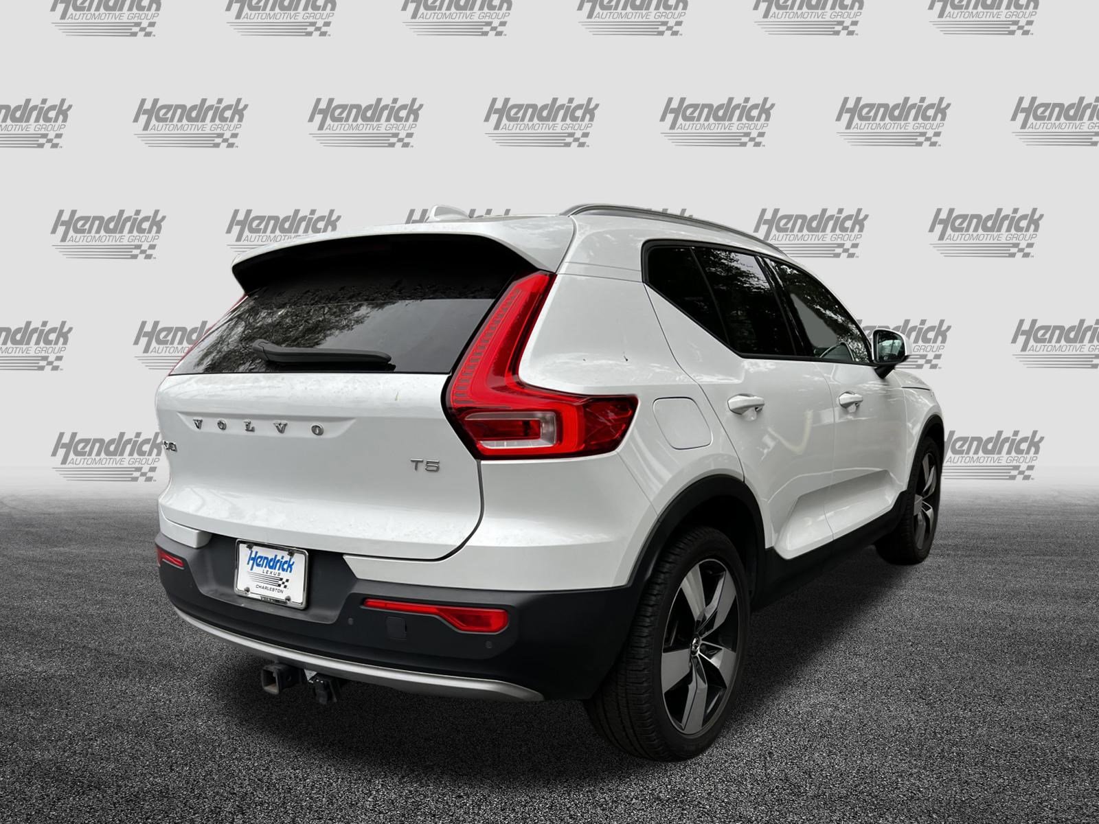 Used 2021 Volvo XC40 T5 Momentum w/ Protection Package Premier AWD/4WD image 9