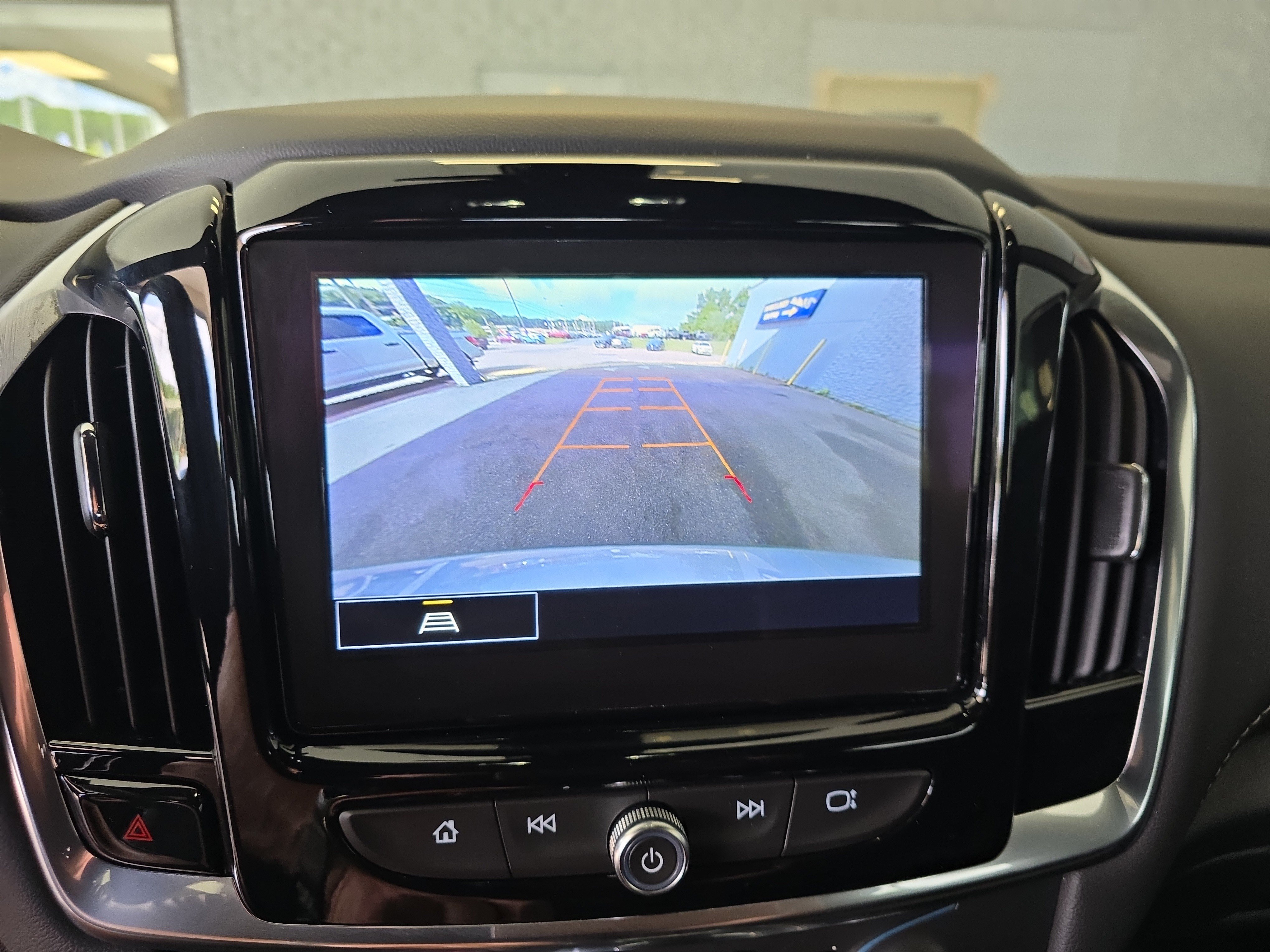 Used 2023 Chevrolet Traverse LT AWD/4WD image 32