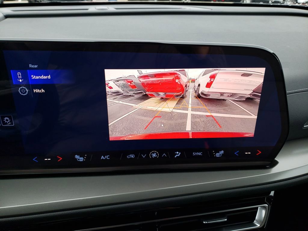 New 2026 Chevrolet Traverse LT FWD image 19