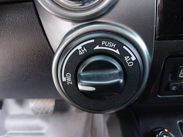 Used 2017 Nissan Titan Platinum Reserve AWD/4WD image 40